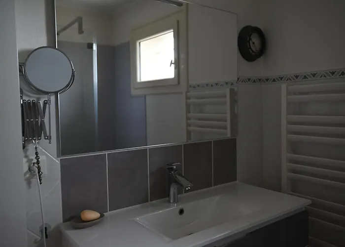 בית נופש Le Nid Des Hirondelles Fénols