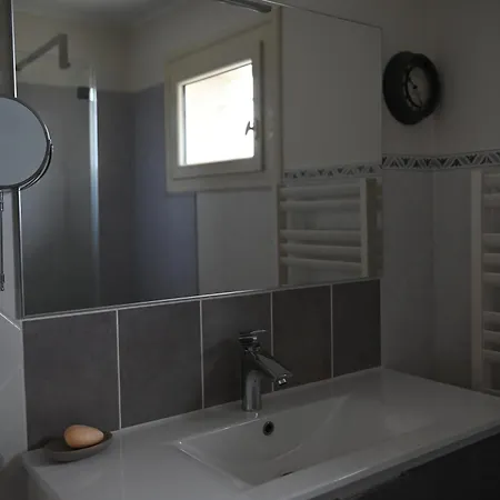 別荘 Le Nid Des Hirondelles Fénols